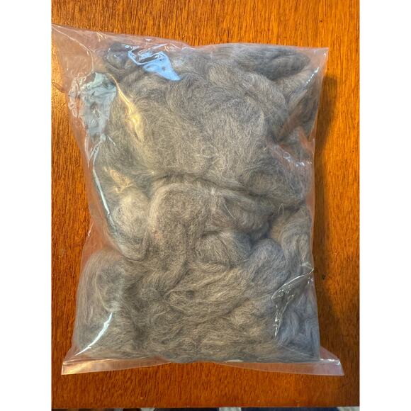 Angora/Merino Roving - Charcoal Gray - 57g - Picture 1 of 5